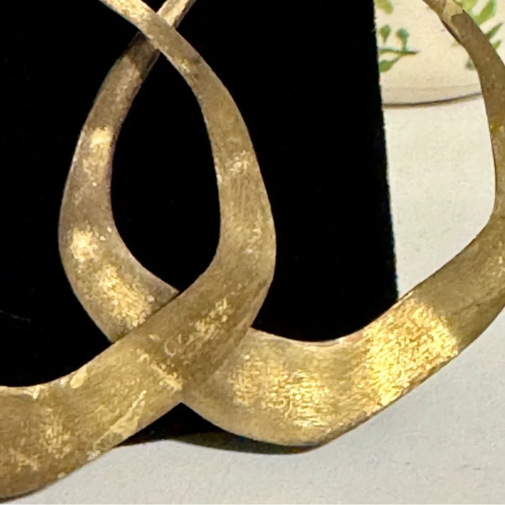 Green Quarts Stones with Gold Circles Drop Dangle Earrings